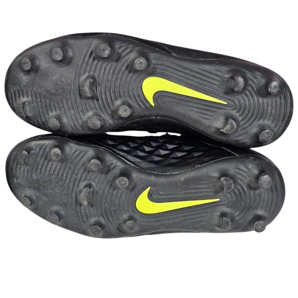 Nike Tiempo Legend‎ 8 Club MG 'Black Volt' (AT5881-070) cleats